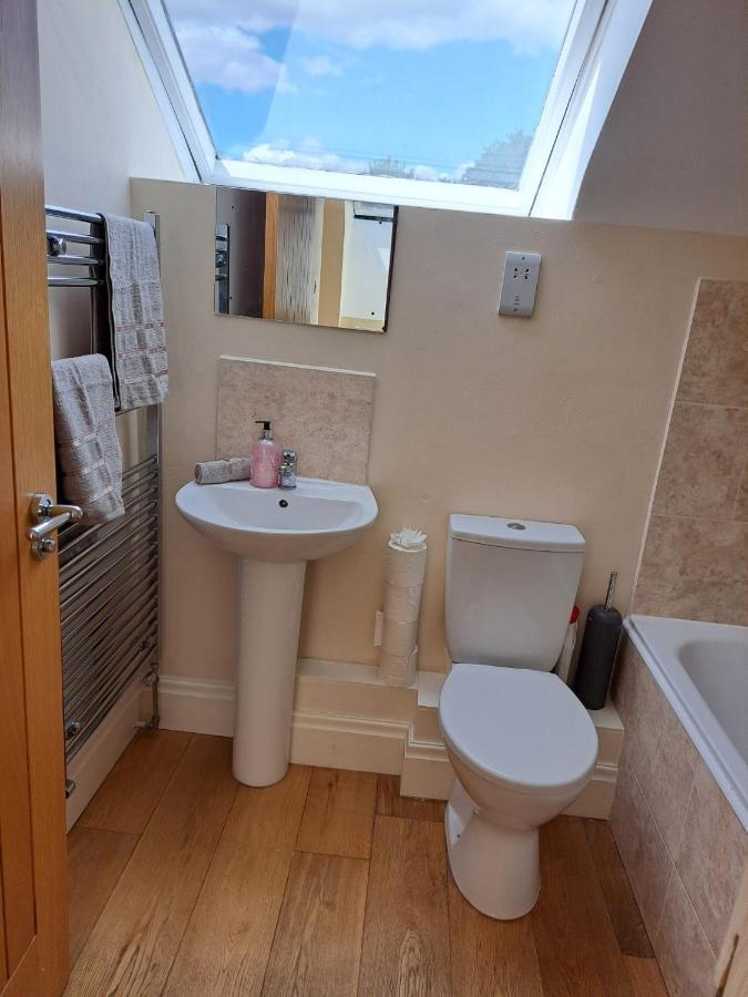 Charming 1-Bed Loft In Caerleon Apartment Newport  Luaran gambar