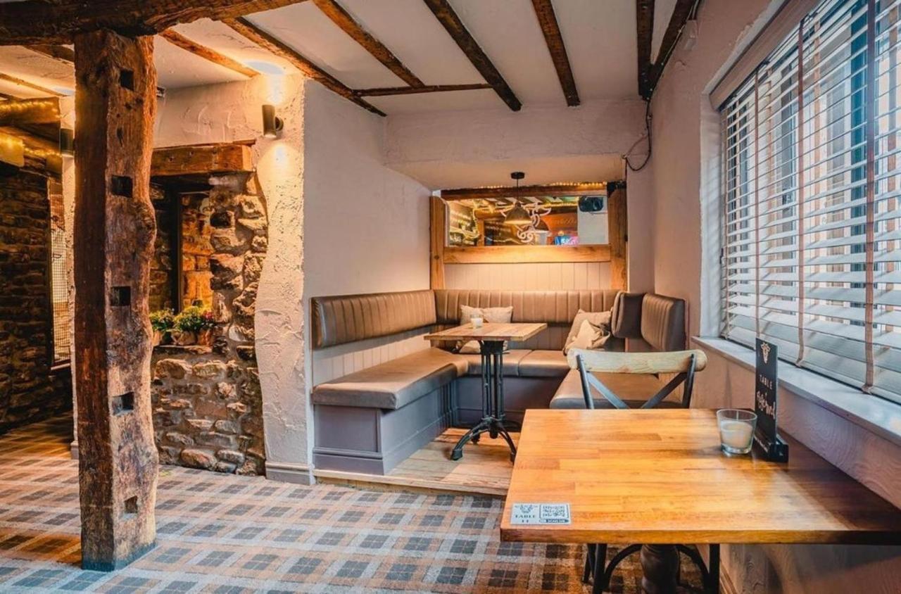 Charming 1-Bed Loft In Caerleon Apartment Newport  Luaran gambar